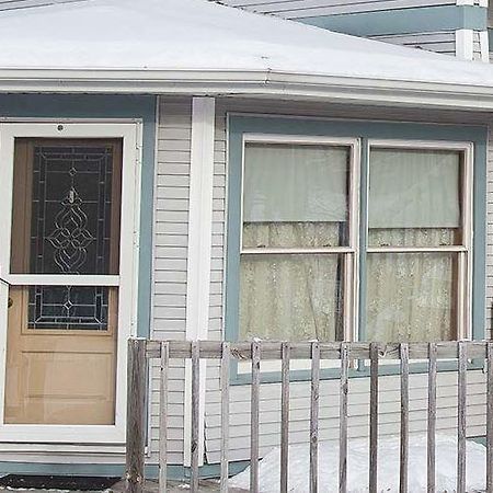 The Sawyer House Bed & Breakfast สเตอร์เจียนเบย์ ภายนอก รูปภาพ